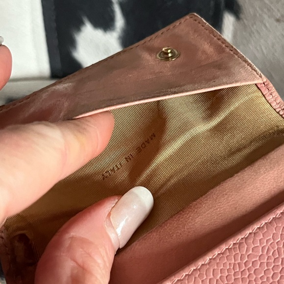 #113 Chanel Pink Pebbled Leather Signature Keyholder Mini Wallet - Picture 13 of 16